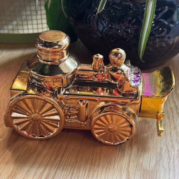 Avon First Volunteer Bottle, Öland, Vintage Circa 1975-1977 - Picture 4 of 16